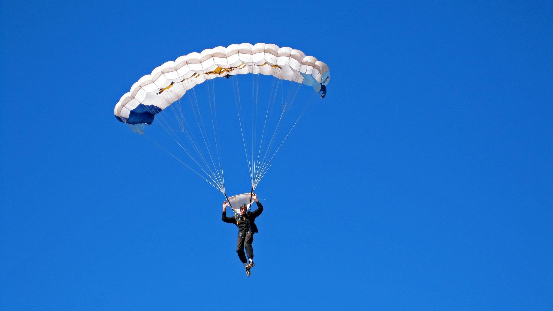 开云下载-热血的夺冠：决赛陷入白热化的争夺，电视剧热血的
